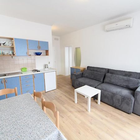Cozy Beach Apartments Makarska Exterior foto
